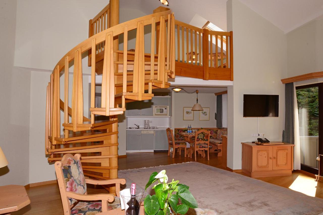 Residence Am Weinberg / Travellers Hotelbetriebs Gmbh Sasbachwalden Kültér fotó